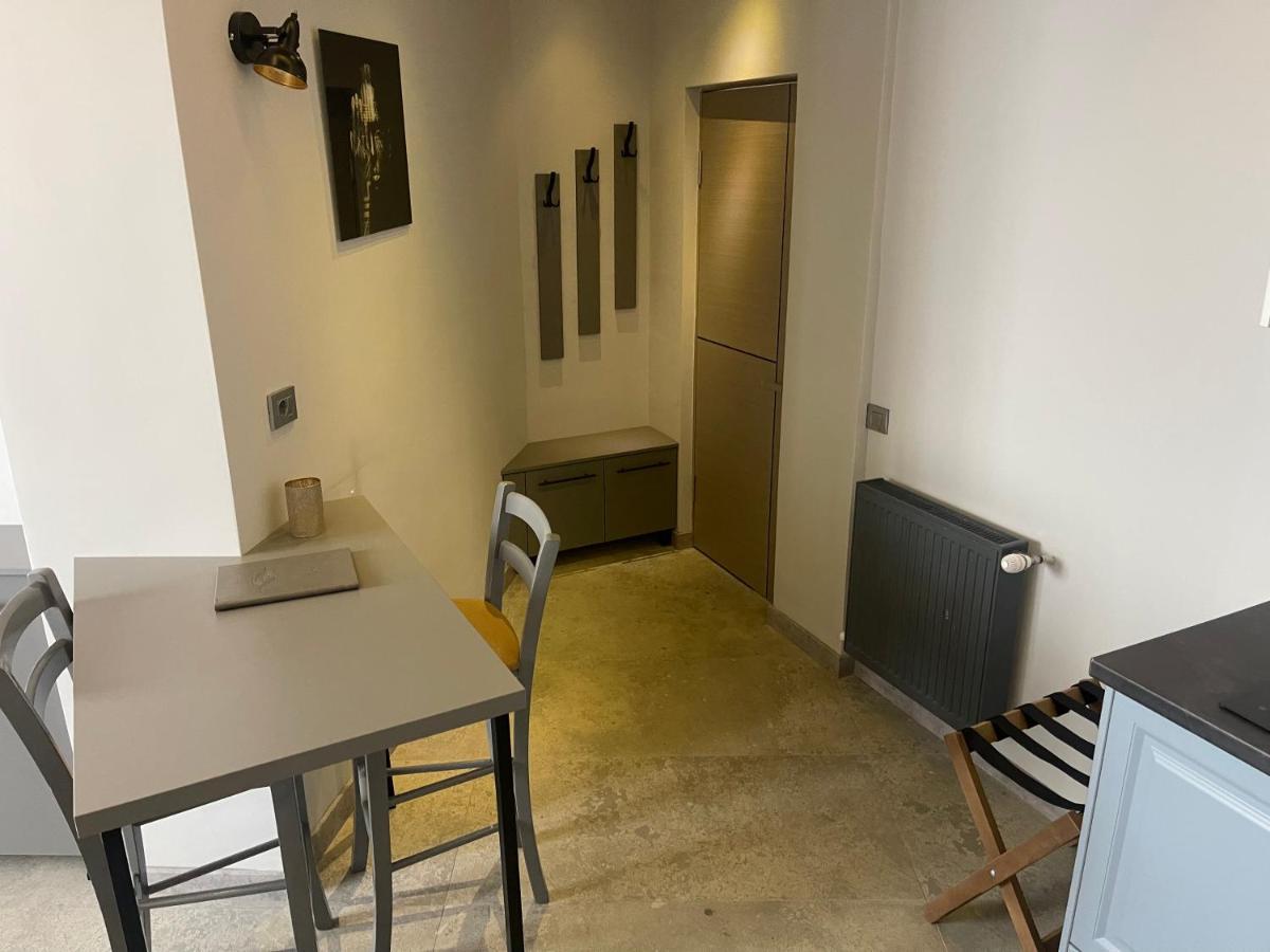 Engels Apartment *